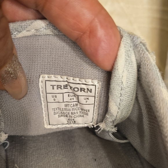 Tretorn Gray Sneakers Casual Low-Top - Picture 9 of 11